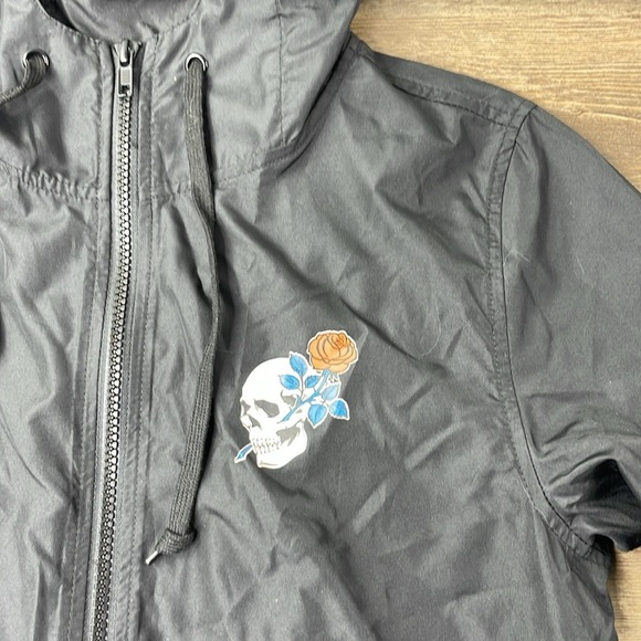 Zumies Empyre Women’s Extra Small Black Hooded Skull Windbreaker, size XS - Picture 3 of 9